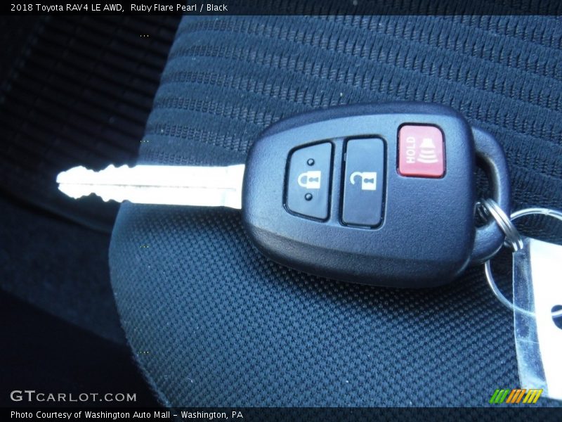 Ruby Flare Pearl / Black 2018 Toyota RAV4 LE AWD