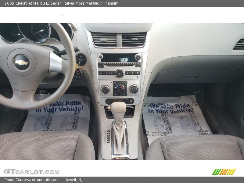 Silver Moss Metallic / Titanium 2009 Chevrolet Malibu LS Sedan