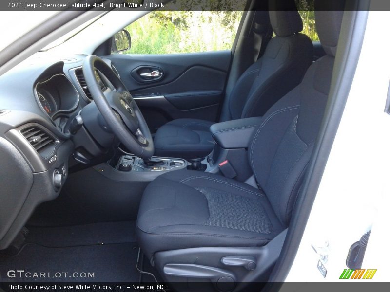 Bright White / Black 2021 Jeep Cherokee Latitude 4x4