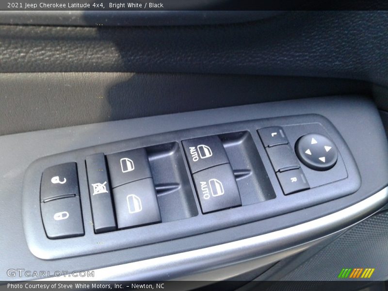 Bright White / Black 2021 Jeep Cherokee Latitude 4x4