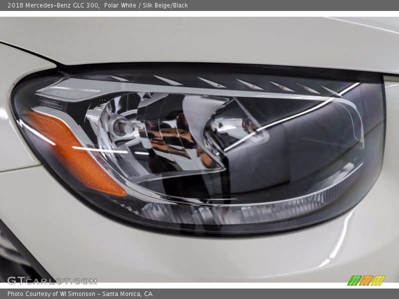 Polar White / Silk Beige/Black 2018 Mercedes-Benz GLC 300