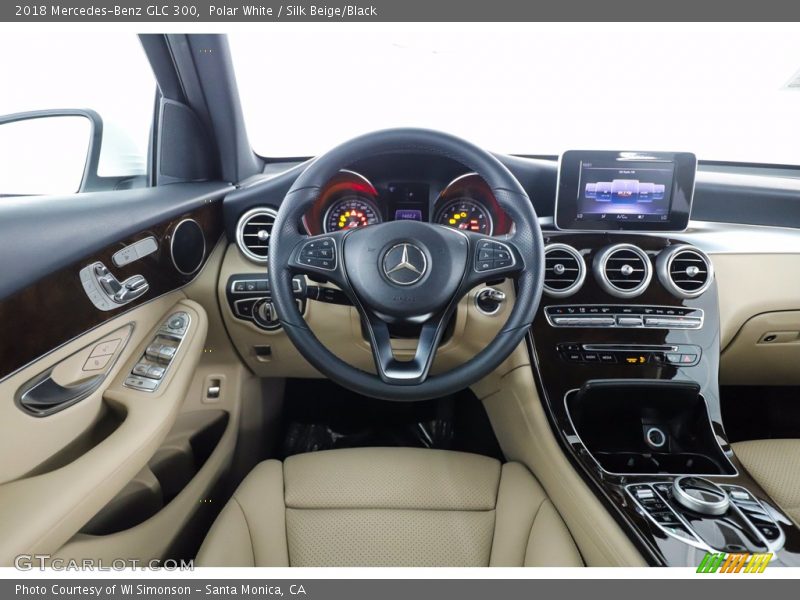 Polar White / Silk Beige/Black 2018 Mercedes-Benz GLC 300