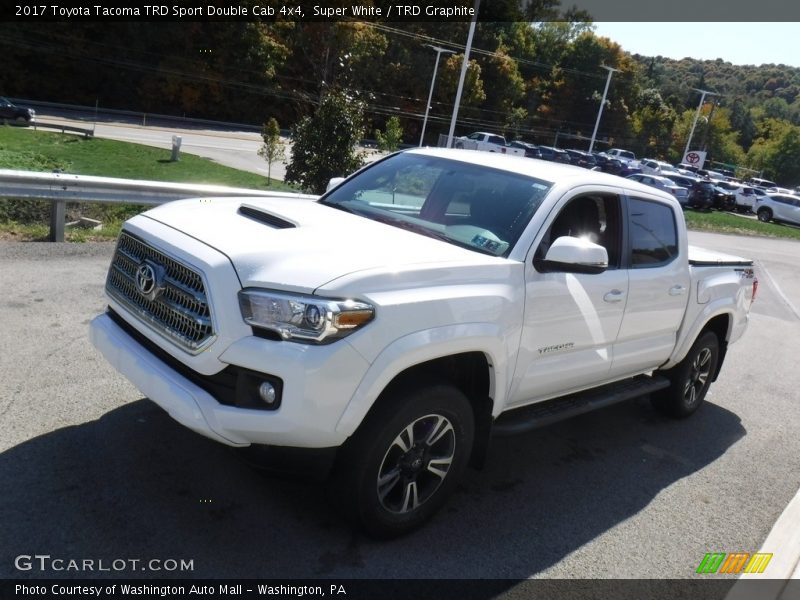 Super White / TRD Graphite 2017 Toyota Tacoma TRD Sport Double Cab 4x4