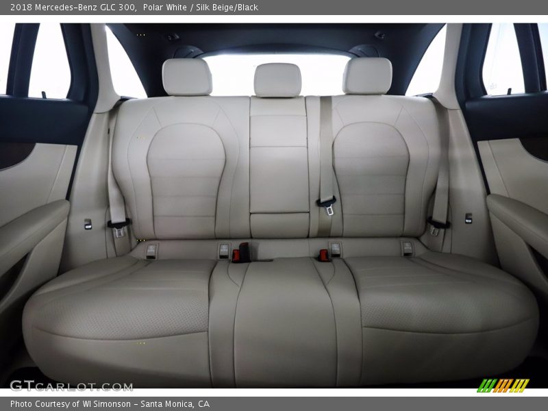 Polar White / Silk Beige/Black 2018 Mercedes-Benz GLC 300