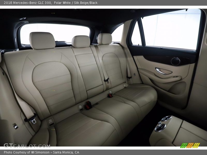 Polar White / Silk Beige/Black 2018 Mercedes-Benz GLC 300