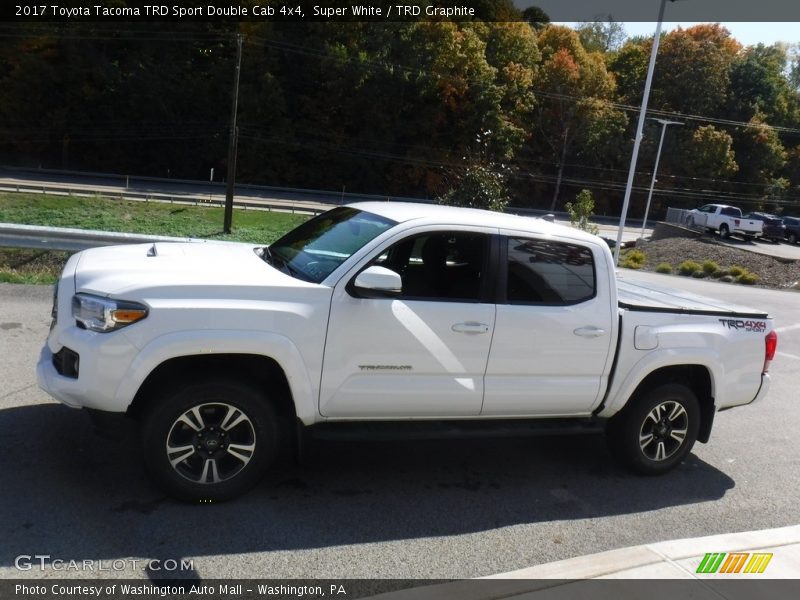 Super White / TRD Graphite 2017 Toyota Tacoma TRD Sport Double Cab 4x4