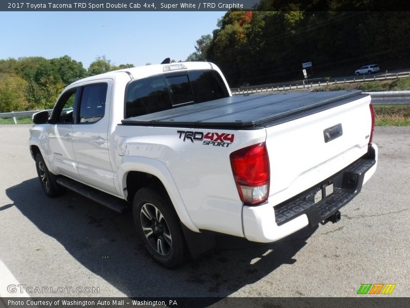 Super White / TRD Graphite 2017 Toyota Tacoma TRD Sport Double Cab 4x4