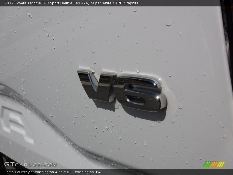 Super White / TRD Graphite 2017 Toyota Tacoma TRD Sport Double Cab 4x4