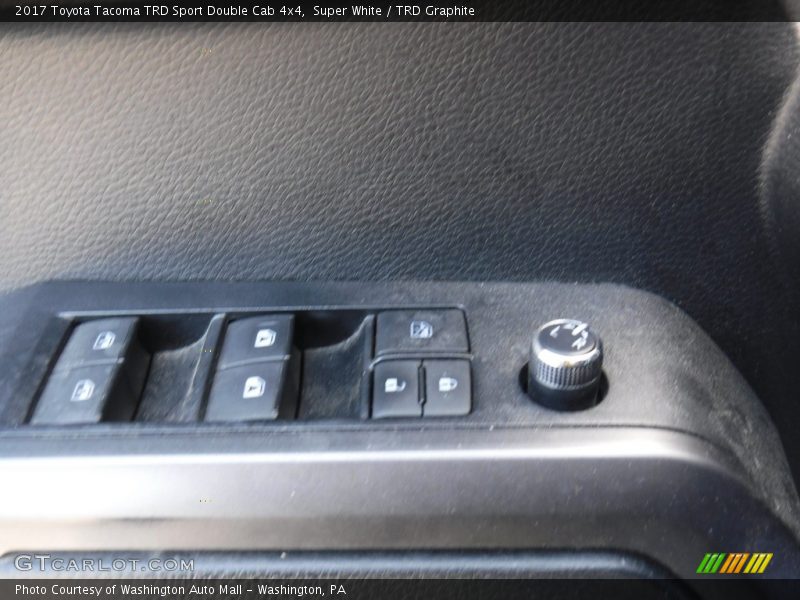 Super White / TRD Graphite 2017 Toyota Tacoma TRD Sport Double Cab 4x4