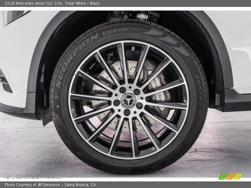 Polar White / Black 2018 Mercedes-Benz GLC 300