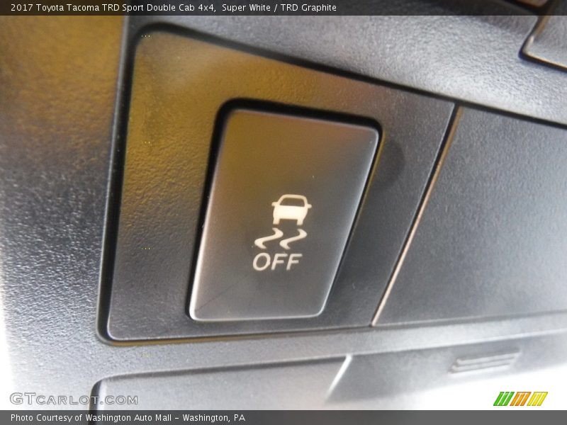 Super White / TRD Graphite 2017 Toyota Tacoma TRD Sport Double Cab 4x4