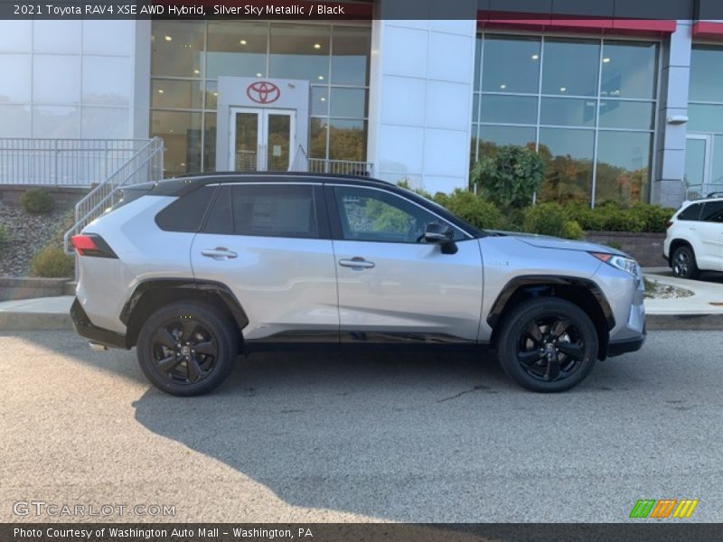  2021 RAV4 XSE AWD Hybrid Silver Sky Metallic