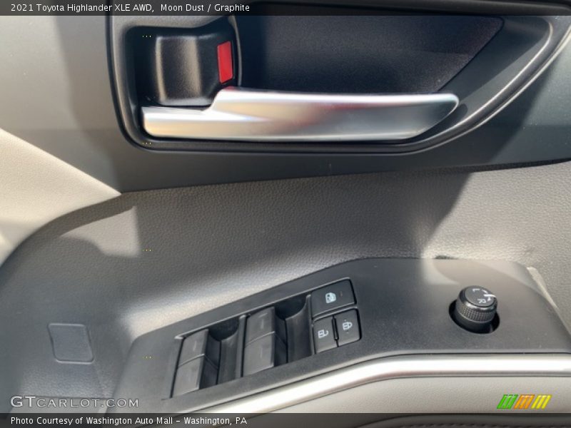 Moon Dust / Graphite 2021 Toyota Highlander XLE AWD