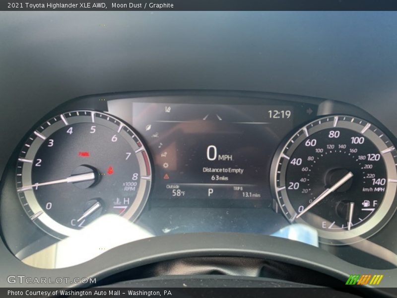 Moon Dust / Graphite 2021 Toyota Highlander XLE AWD