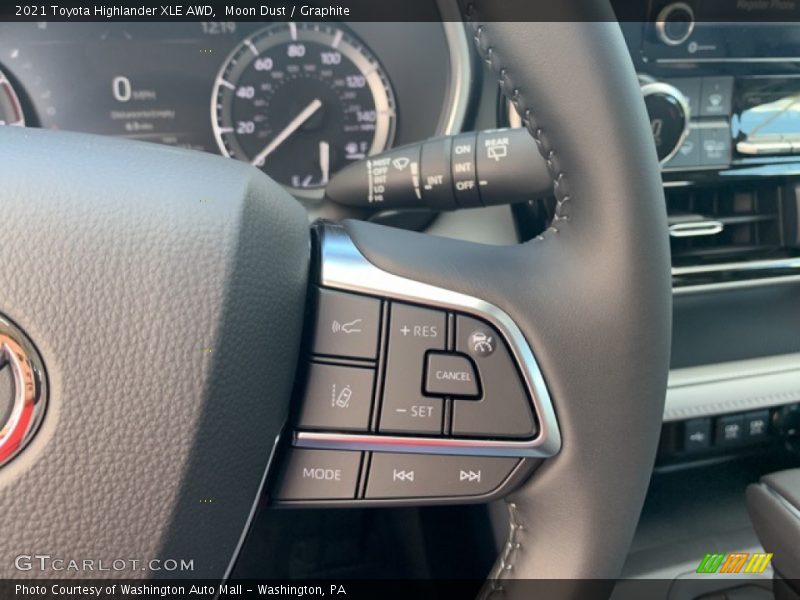Moon Dust / Graphite 2021 Toyota Highlander XLE AWD