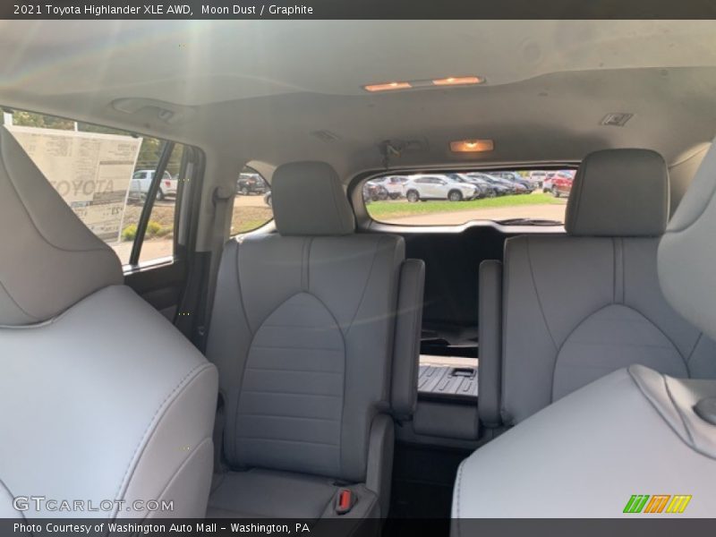 Moon Dust / Graphite 2021 Toyota Highlander XLE AWD