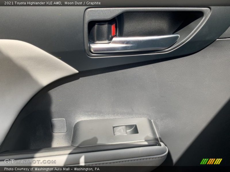 Moon Dust / Graphite 2021 Toyota Highlander XLE AWD