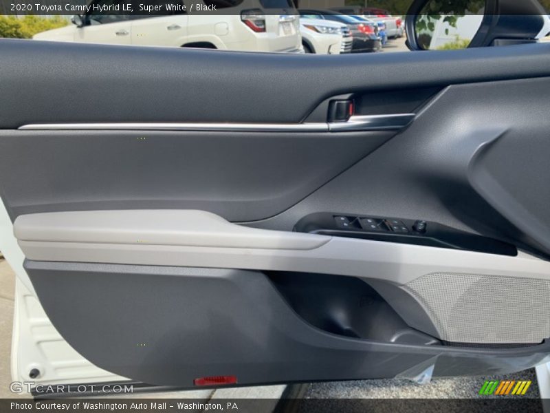 Super White / Black 2020 Toyota Camry Hybrid LE
