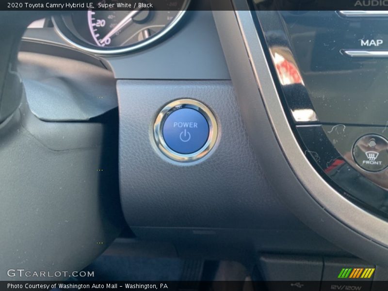 Super White / Black 2020 Toyota Camry Hybrid LE
