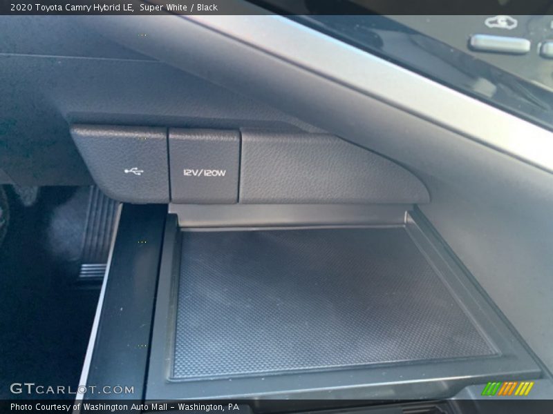 Super White / Black 2020 Toyota Camry Hybrid LE