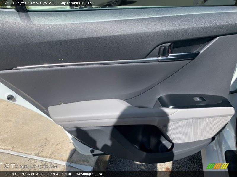 Super White / Black 2020 Toyota Camry Hybrid LE