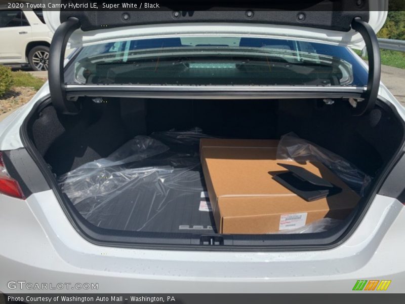 Super White / Black 2020 Toyota Camry Hybrid LE