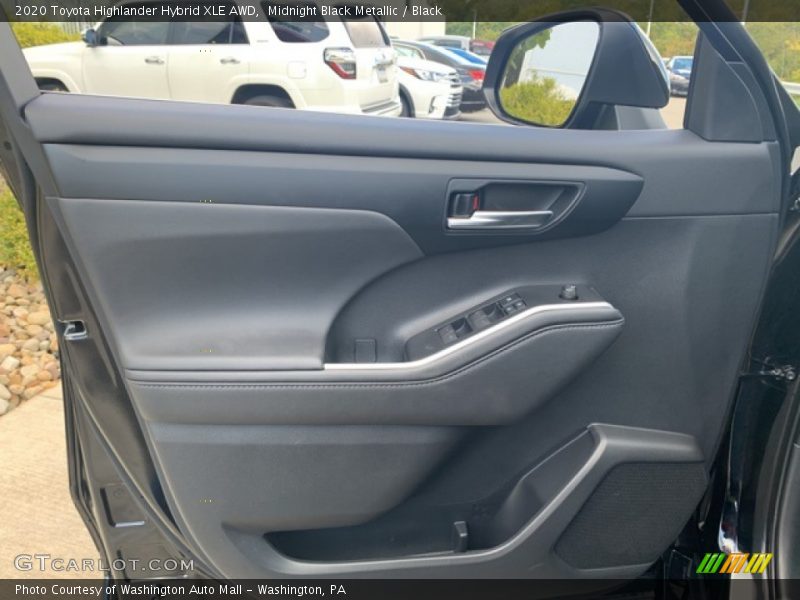 Midnight Black Metallic / Black 2020 Toyota Highlander Hybrid XLE AWD