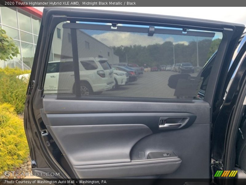 Midnight Black Metallic / Black 2020 Toyota Highlander Hybrid XLE AWD