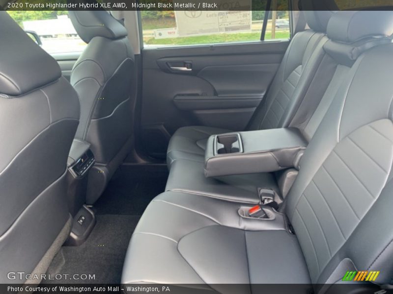 Midnight Black Metallic / Black 2020 Toyota Highlander Hybrid XLE AWD