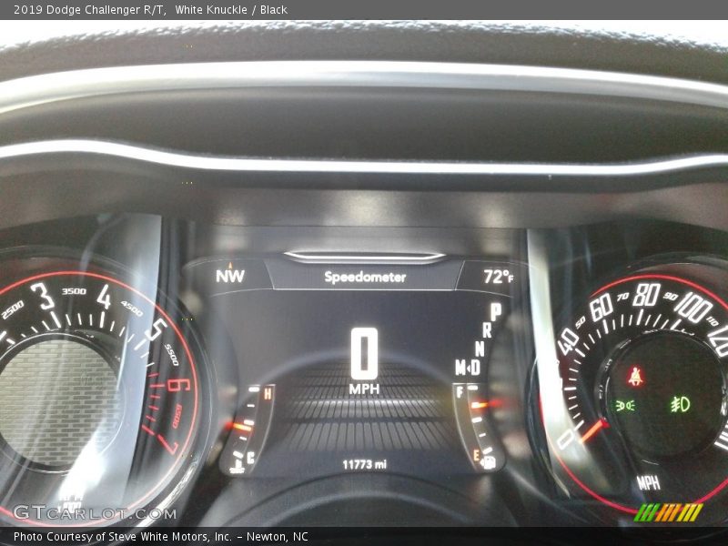 White Knuckle / Black 2019 Dodge Challenger R/T