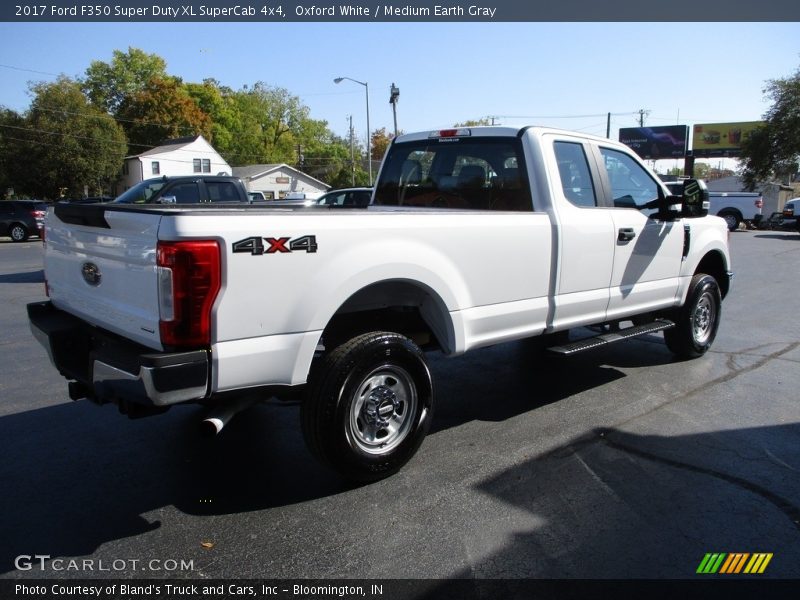 Oxford White / Medium Earth Gray 2017 Ford F350 Super Duty XL SuperCab 4x4
