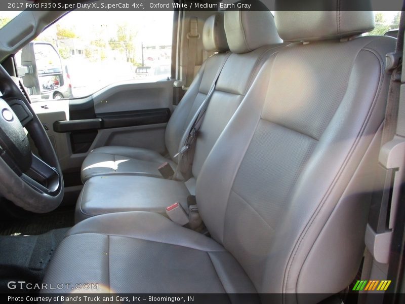 Oxford White / Medium Earth Gray 2017 Ford F350 Super Duty XL SuperCab 4x4