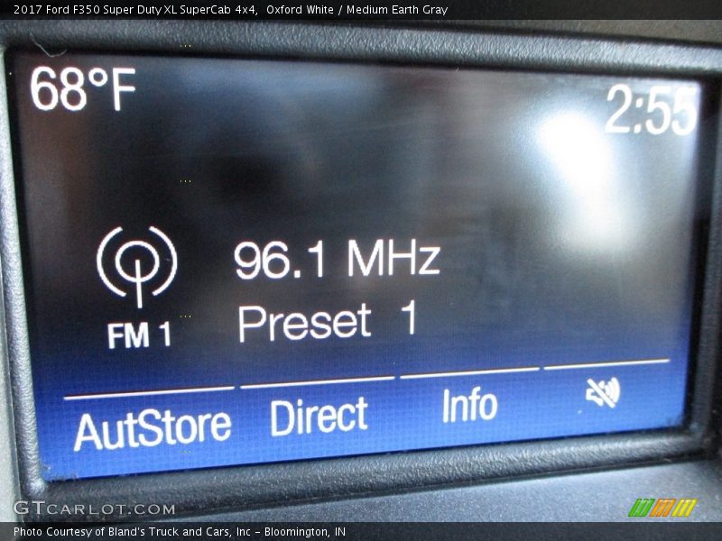 Oxford White / Medium Earth Gray 2017 Ford F350 Super Duty XL SuperCab 4x4