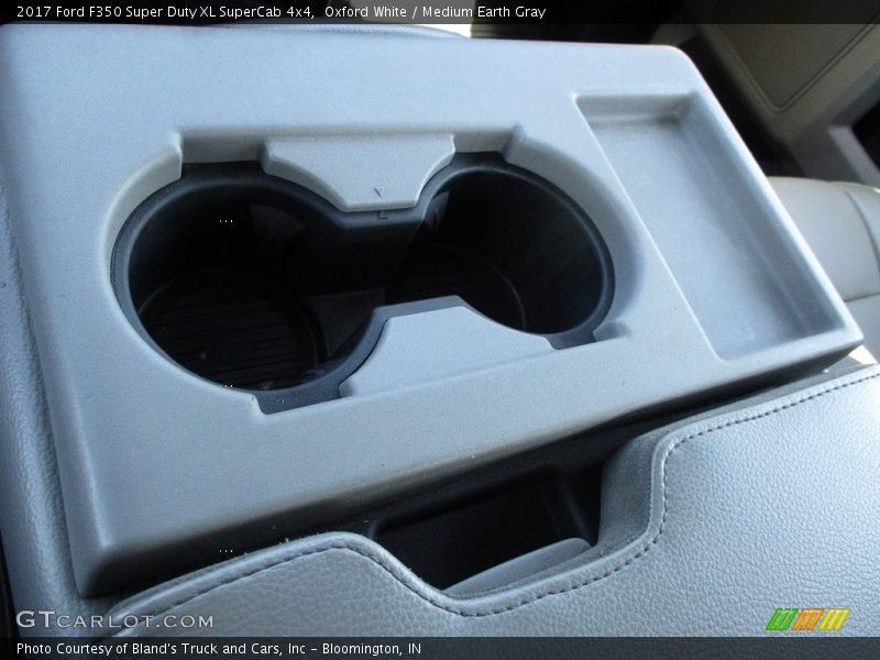 Oxford White / Medium Earth Gray 2017 Ford F350 Super Duty XL SuperCab 4x4