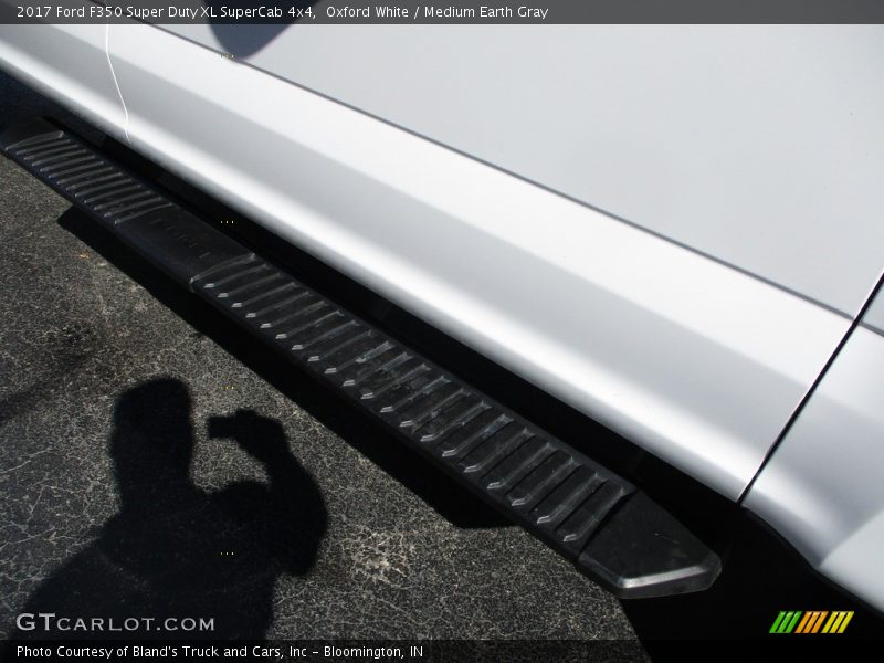 Oxford White / Medium Earth Gray 2017 Ford F350 Super Duty XL SuperCab 4x4
