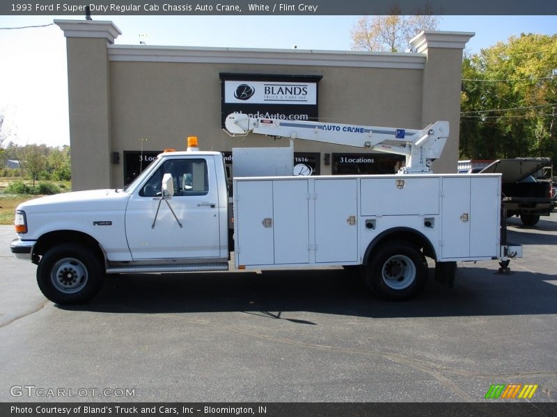 White / Flint Grey 1993 Ford F Super Duty Regular Cab Chassis Auto Crane