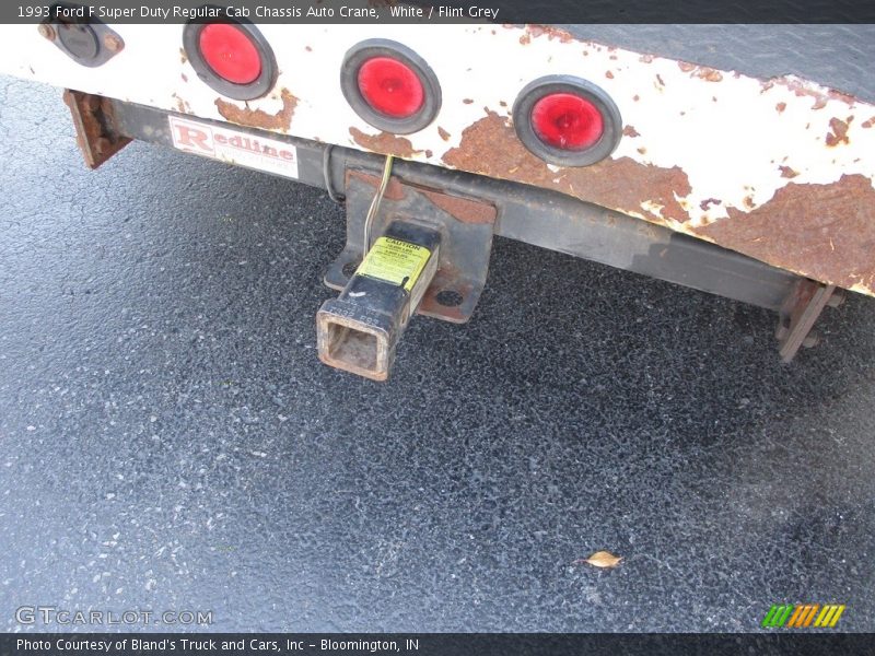 White / Flint Grey 1993 Ford F Super Duty Regular Cab Chassis Auto Crane