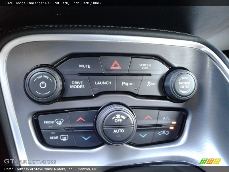 Controls of 2020 Challenger R/T Scat Pack