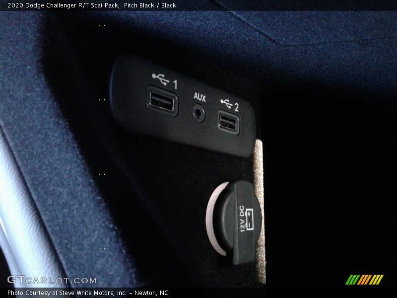 Pitch Black / Black 2020 Dodge Challenger R/T Scat Pack