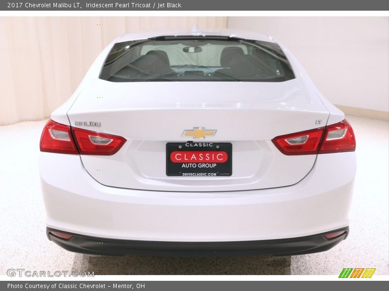 Iridescent Pearl Tricoat / Jet Black 2017 Chevrolet Malibu LT