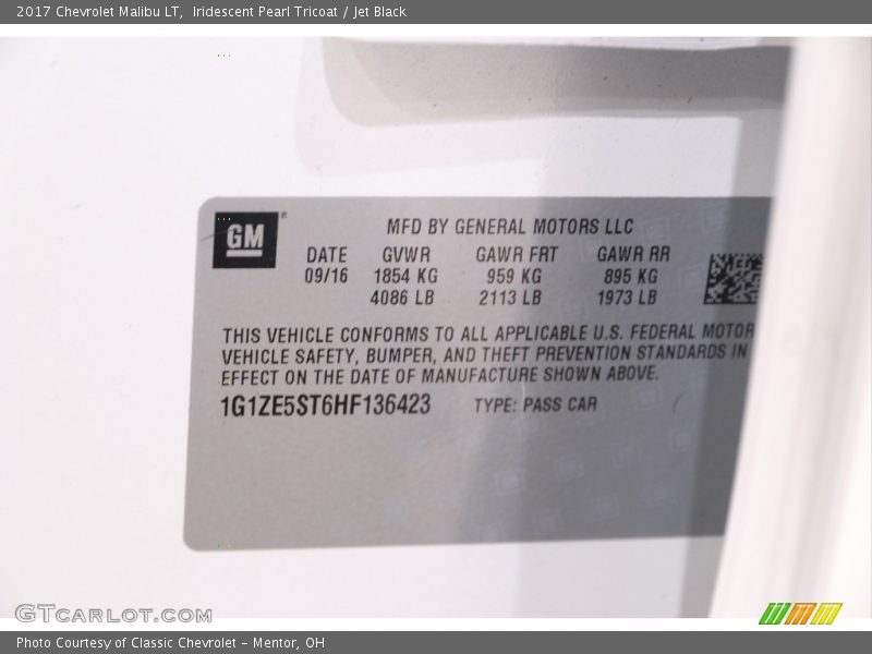 Iridescent Pearl Tricoat / Jet Black 2017 Chevrolet Malibu LT