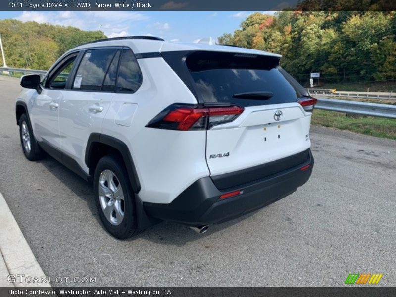 Super White / Black 2021 Toyota RAV4 XLE AWD