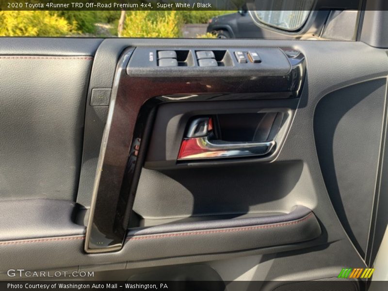 Super White / Black 2020 Toyota 4Runner TRD Off-Road Premium 4x4