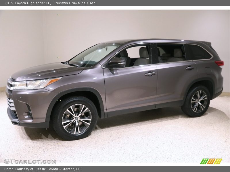 Predawn Gray Mica / Ash 2019 Toyota Highlander LE