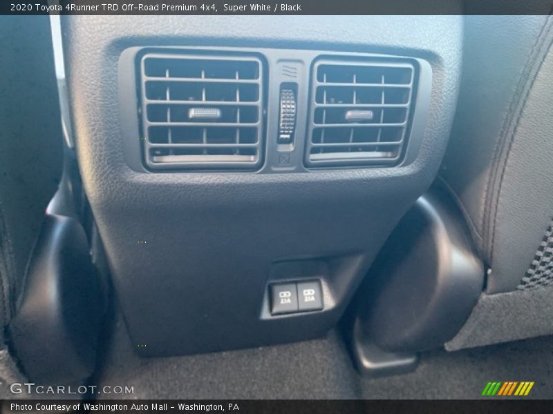 Super White / Black 2020 Toyota 4Runner TRD Off-Road Premium 4x4