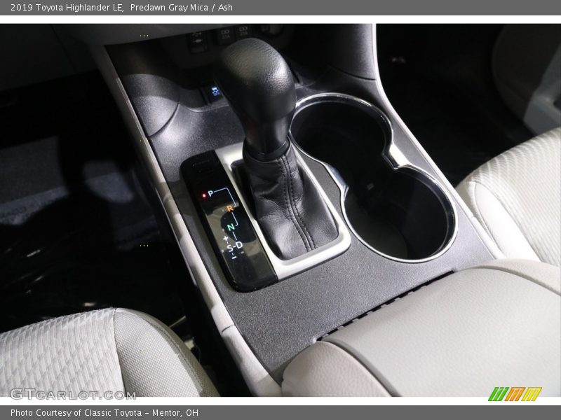 Predawn Gray Mica / Ash 2019 Toyota Highlander LE