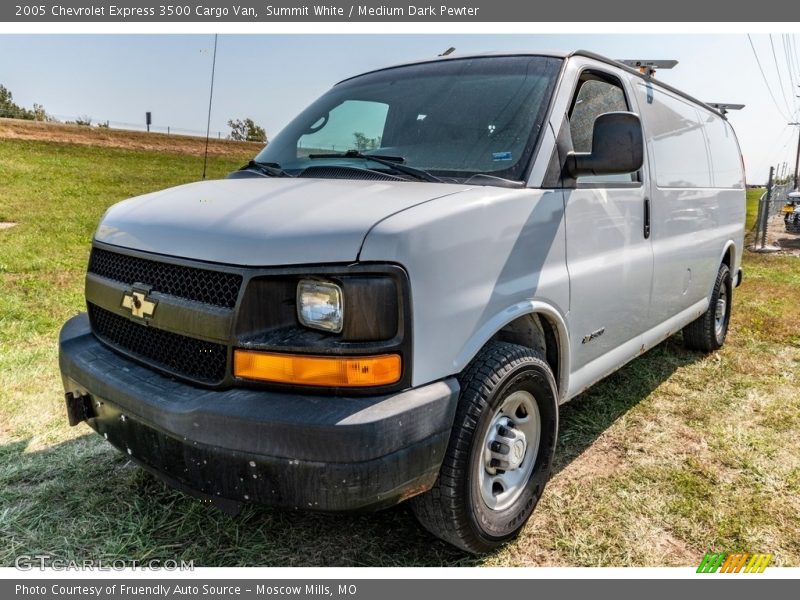 Summit White / Medium Dark Pewter 2005 Chevrolet Express 3500 Cargo Van