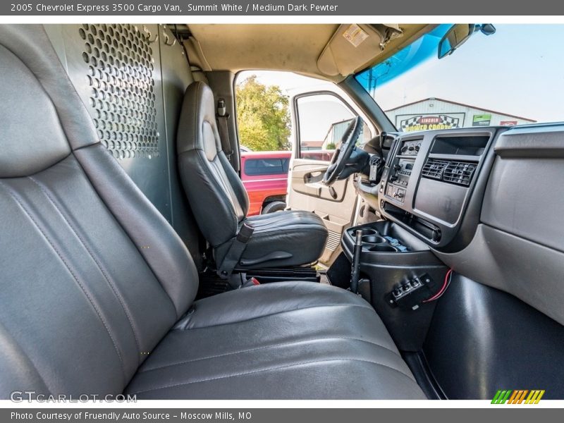 Summit White / Medium Dark Pewter 2005 Chevrolet Express 3500 Cargo Van