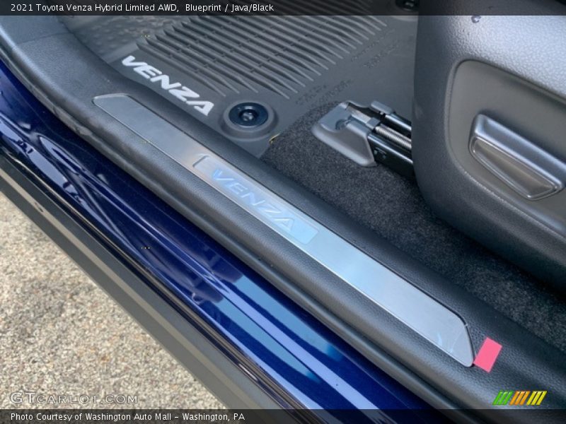 Blueprint / Java/Black 2021 Toyota Venza Hybrid Limited AWD