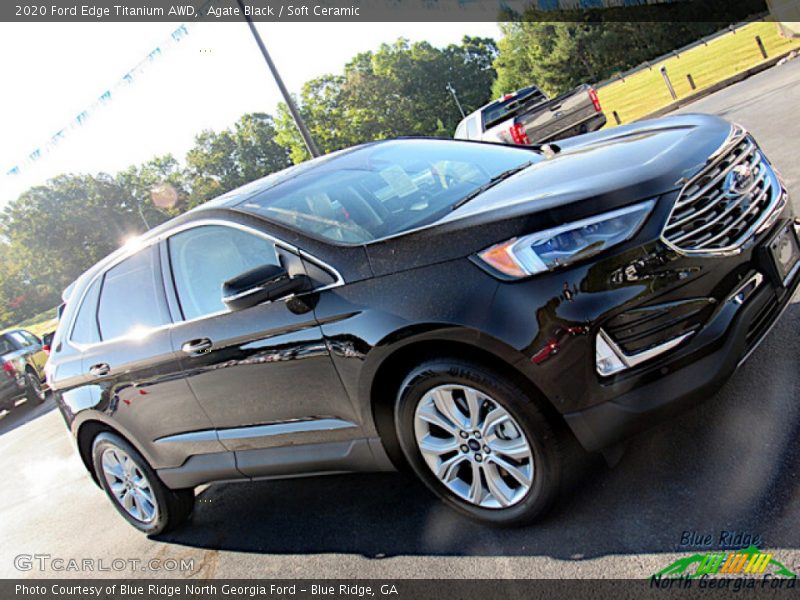 Agate Black / Soft Ceramic 2020 Ford Edge Titanium AWD